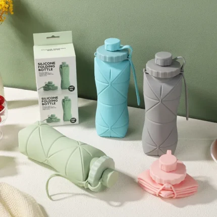 Creative Silicone Folding Water Cup – 600ml Portable & Scalable Leak-Proof Travel Bottle with Lid & Handle for Sports, Gym, Office & School (Multi-Color)
