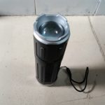 Deepartner Portable Bluetooth Outdoor Speaker – Wireless Mini Speaker with Zoomable Flashlight, 4 Dimming Modes, FM Radio & Long-Lasting Battery (140g)